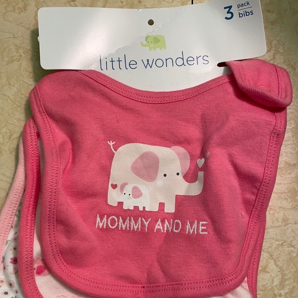 NWT 3 pack of elephant and floral bibs